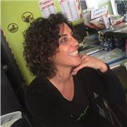 Laureata impartisce lezioni private di inglese e francese per scuole medie e superiori o per lavoro